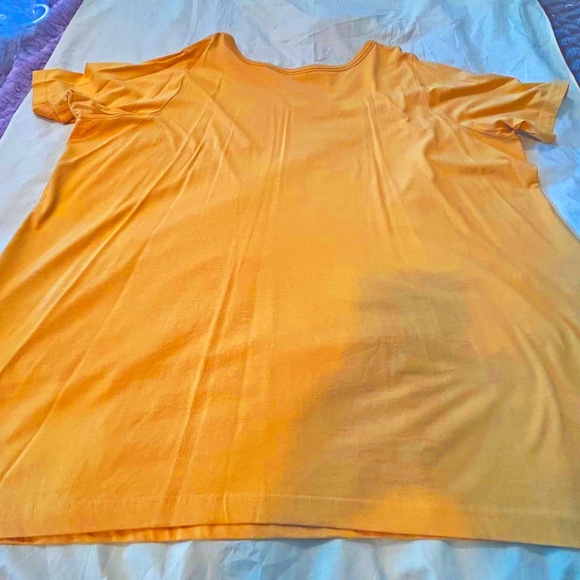 NEW PHOTOS! T-SHIRT, GOLD, SIZE 4X, SHORT SLEEVES, SIDE SPLITS, SCOOP NECK, LONG - Picture 11 of 11